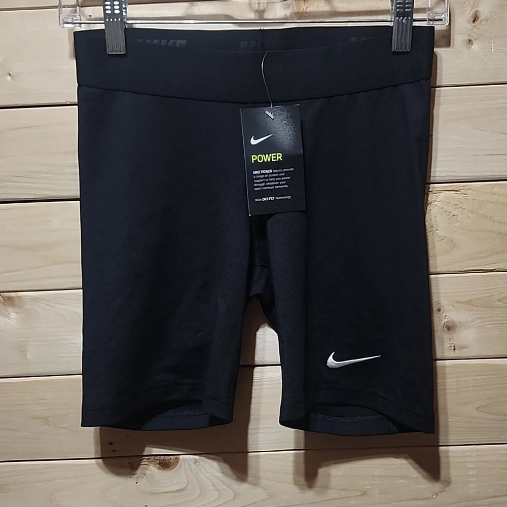 Nike Dri Fit Shorts Size Small Women's NWT